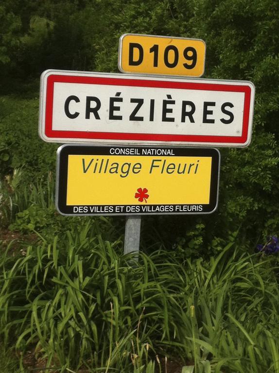 La Petite Maison Crezieres Room photo